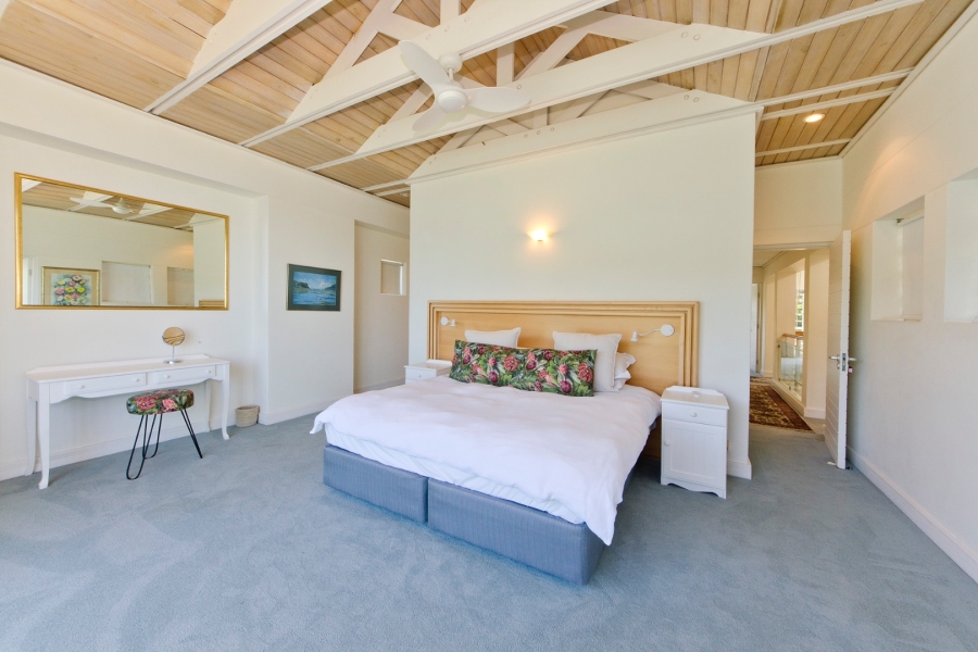 4 Bedroom Property for Sale in Leisure Isle Western Cape